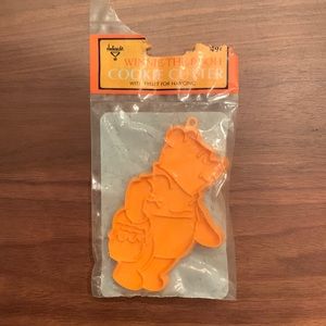 Vintage  Winnie the Pooh Honey Pot Cookie Cutter